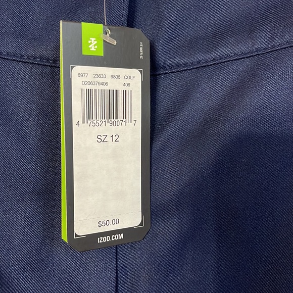 NWT Navy Izod Golf Skort. - Picture 2 of 5
